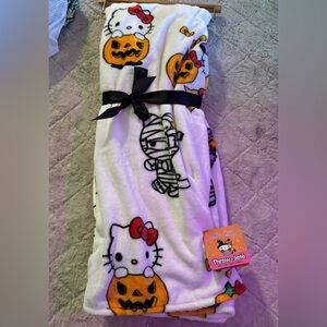 Hello kitty Halloween blanket